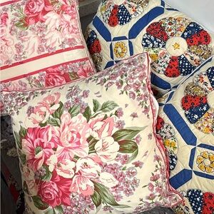 🔔 🐩🐩 Live Show Notification
@bamboletta77 JEN & the Girls

Next: Dec 31 - 2pm ET